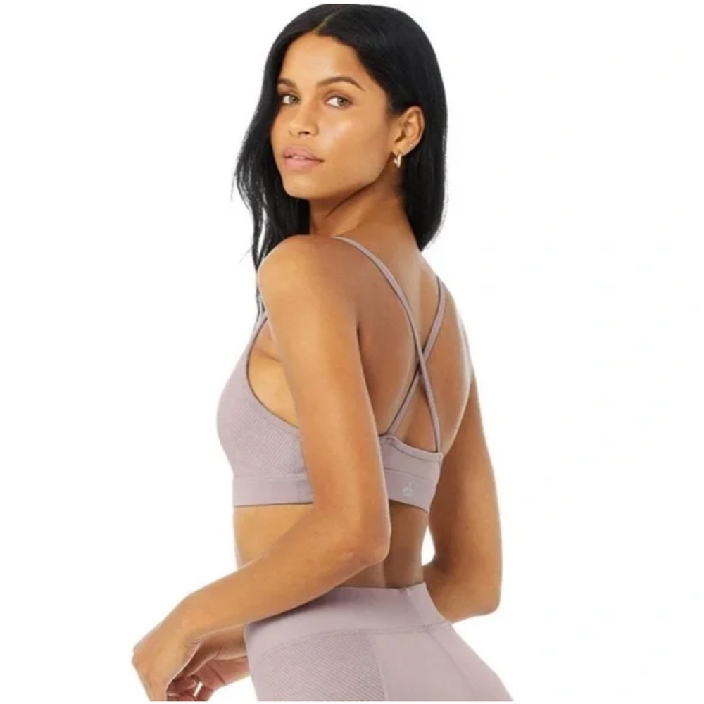 NWOT! ALO Yoga ‘No Limits Bra’